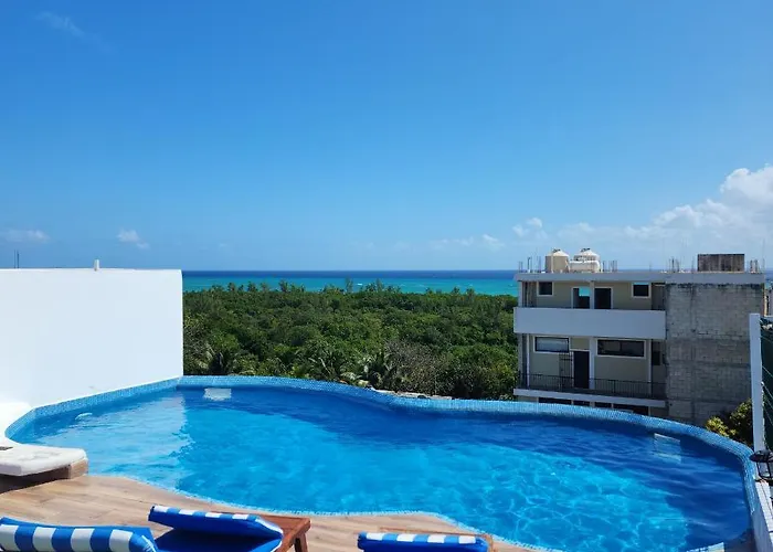 Pensión Near From The And Rooftop Ocean View 02
